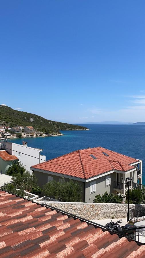 Apartman Emilija Vinisce Exterior photo
